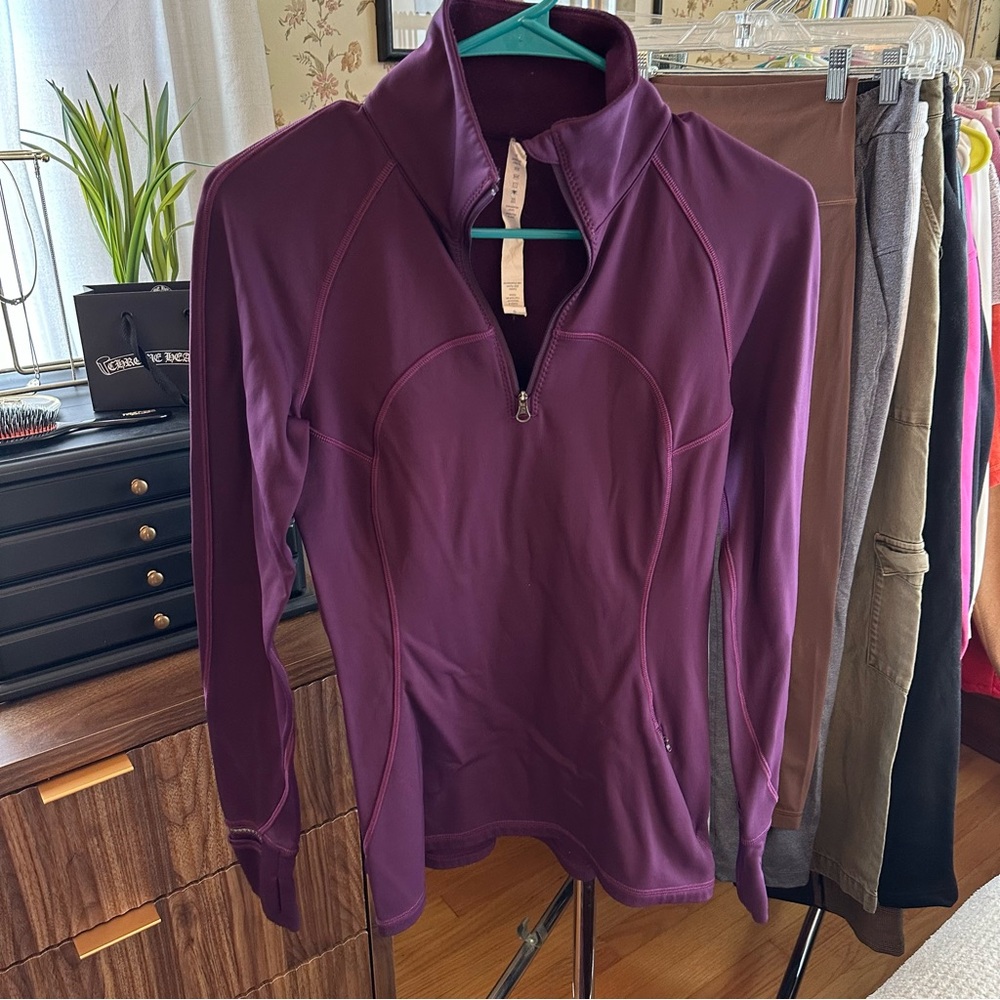 Lululemon plum quarter zip sz 6